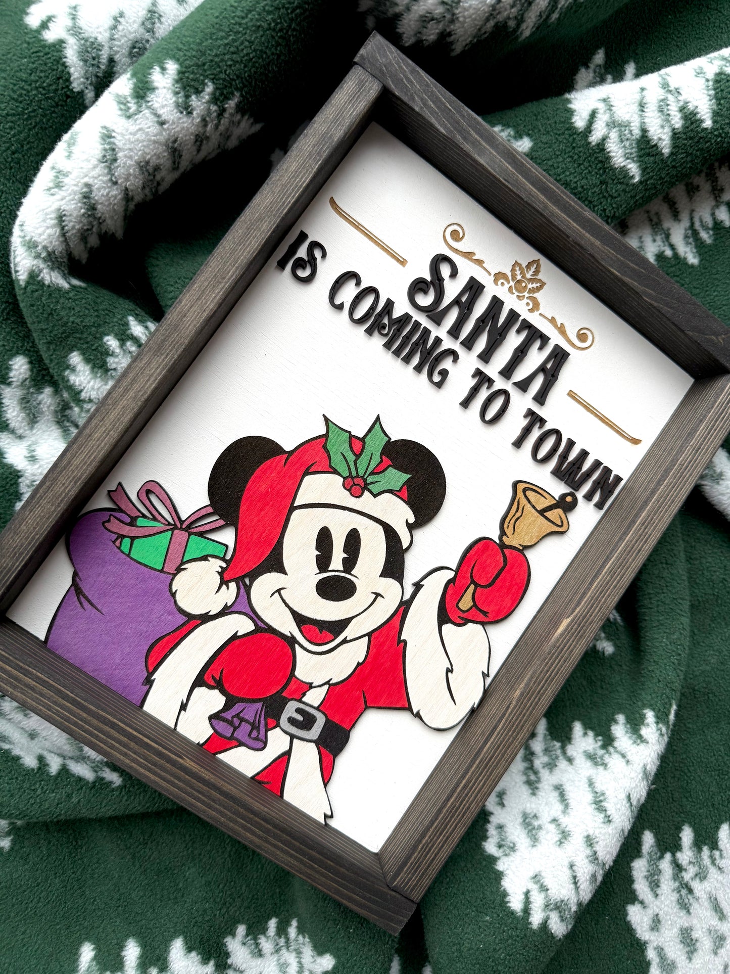 Santa’s Coming to Town Sign