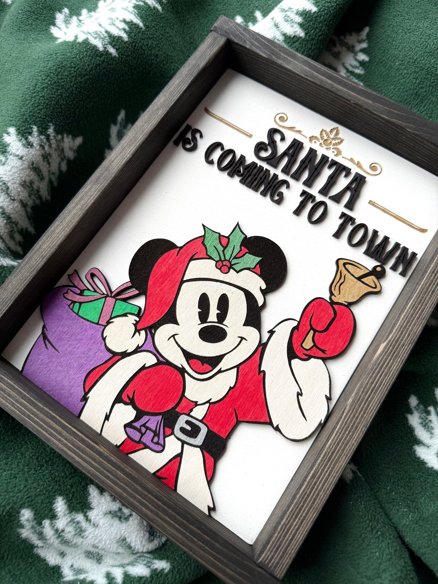 Santa’s Coming to Town Sign